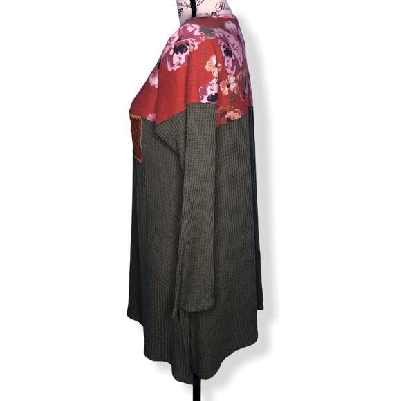 Now N Forever (M) Floral Colorblock Waffle Knit 3/4 Sleeve Top Suede Pocket - Picture 3 of 11